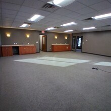 4 Lemoyne Dr, Lemoyne, PA for lease Interior Photo- Image 1 of 9