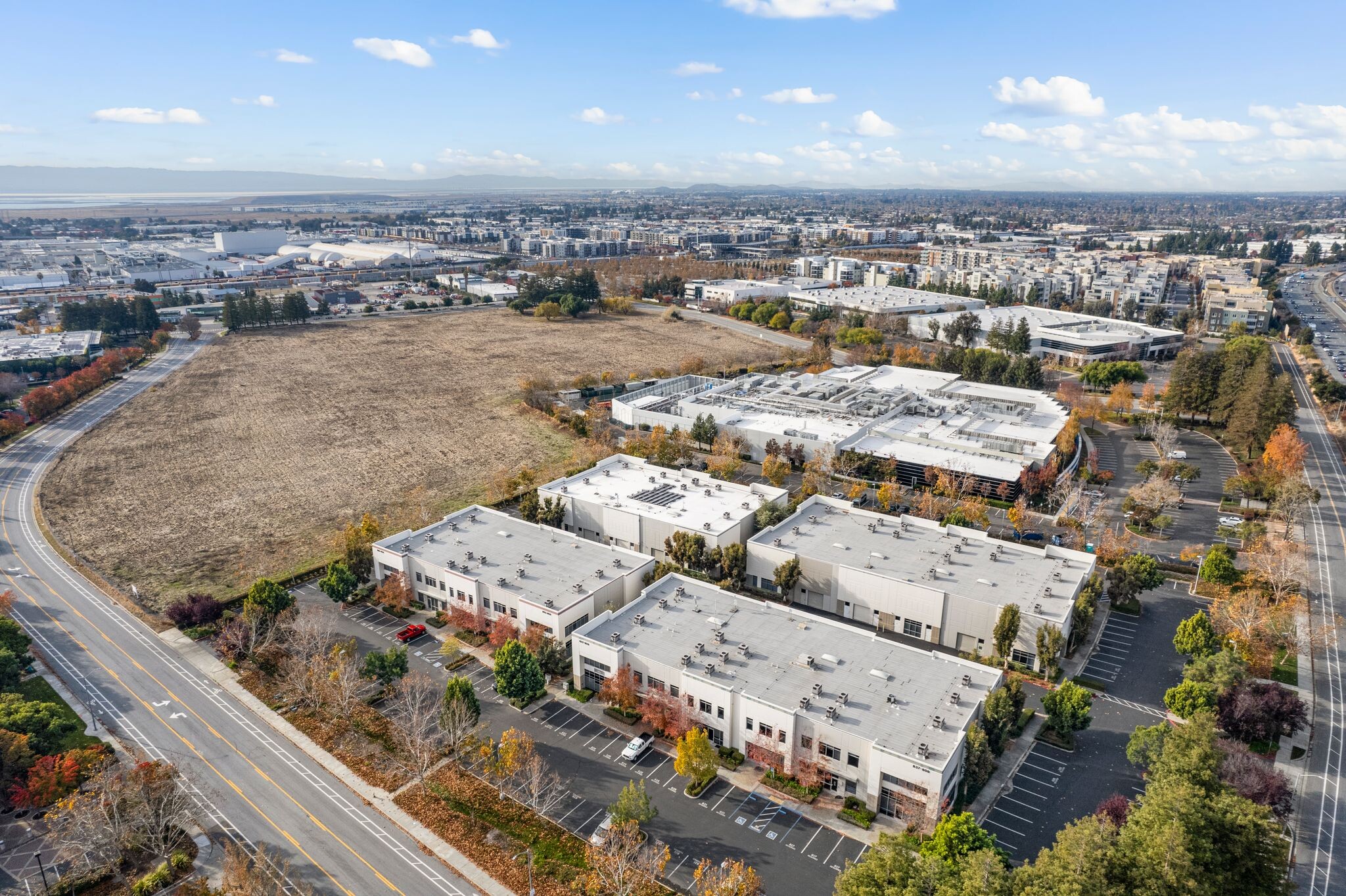 809-837 Corporate Way, Fremont, CA à vendre Photo du bâtiment- Image 1 de 35