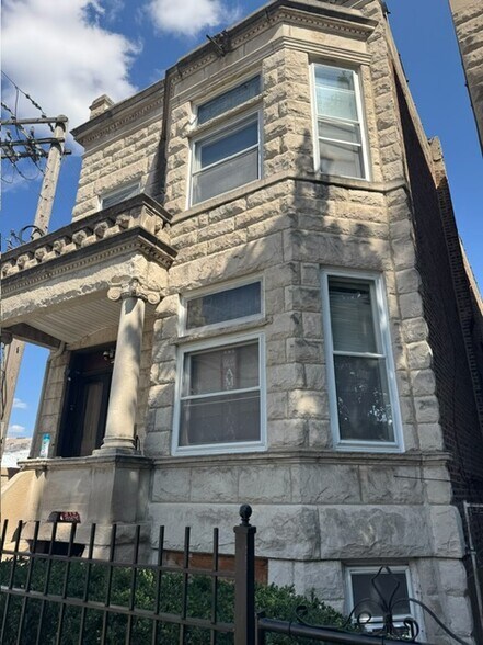 Douglas Park/North Lawndale portfolio portefeuille de 5 propriétés à vendre sur LoopNet.ca - Photo du bâtiment - Image 2 de 3