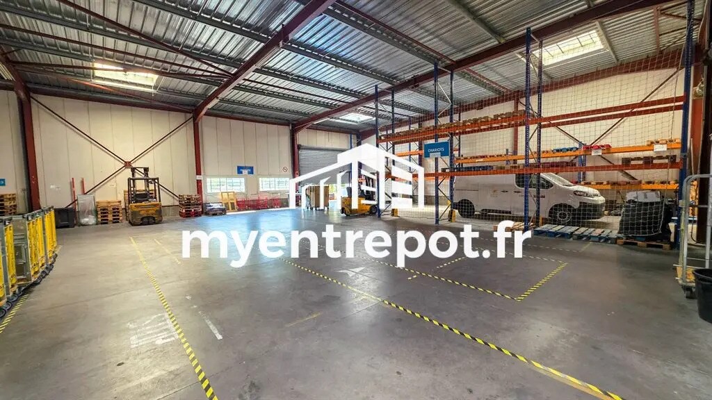 Flex in Marseille for lease Building Photo- Image 1 of 3