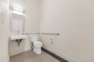 310 Riverside Dr, New York, NY for lease Interior Photo- Image 2 of 6
