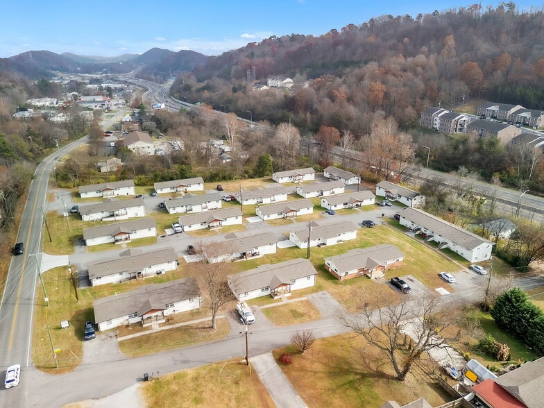 1900 Dutch Valley Dr, Knoxville, TN for sale - Building Photo - Image 1 of 20