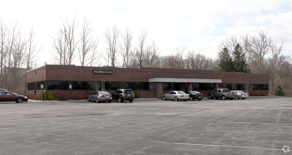 11411-11415 Overlook Dr, Fishers, IN for lease - Building Photo - Image 2 of 5