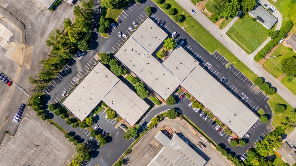 104-176 Cude Ln, Madison, TN à louer - Photo du bâtiment - Image 3 de 47