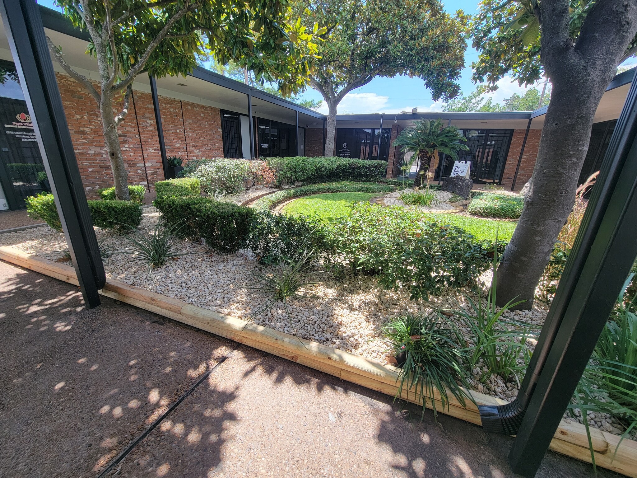 4910 Willowbend Blvd, Houston, TX for lease Interior Photo- Image 1 of 16