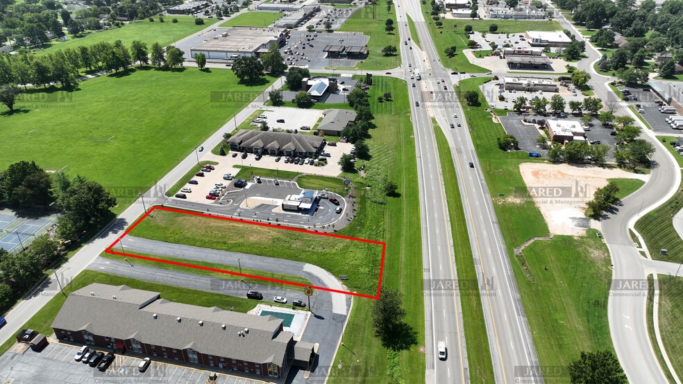 415 Massey blvd, Nixa, MO for lease - Building Photo - Image 2 of 11