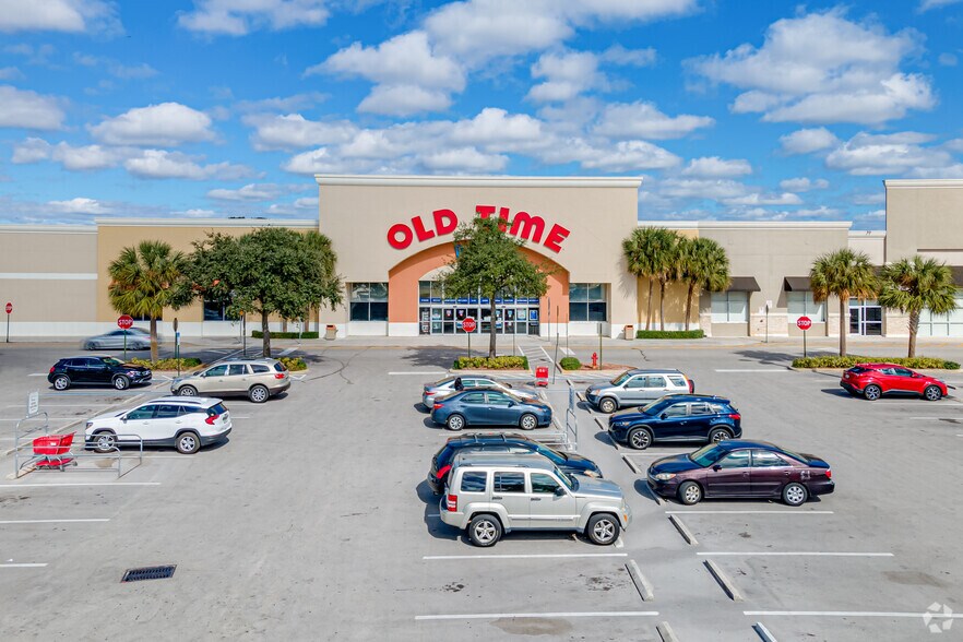 4001-4299 W Commercial Blvd, Tamarac, FL à louer - Photo du bâtiment - Image 3 de 7