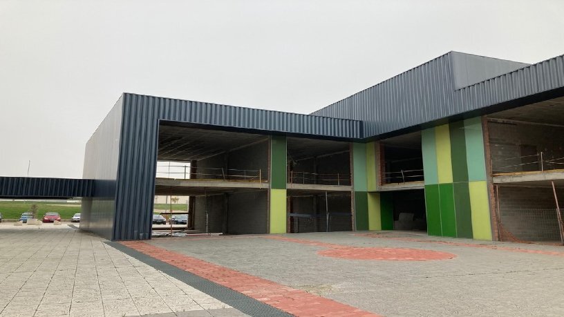 Avenida Diagonal Plaza, 30, Zaragoza, ZAR 50197 - Unit Esc 7 Pt 5 -  - Interior Photo - Image 1 of 5