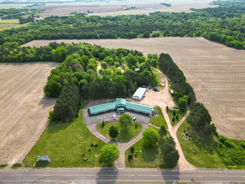 10765 Hwy Q, Chippewa Falls, WI à vendre - Photo du bâtiment - Image 3 de 14