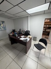 3383 NW 7th St, Miami, FL for lease Interior Photo- Image 1 of 4