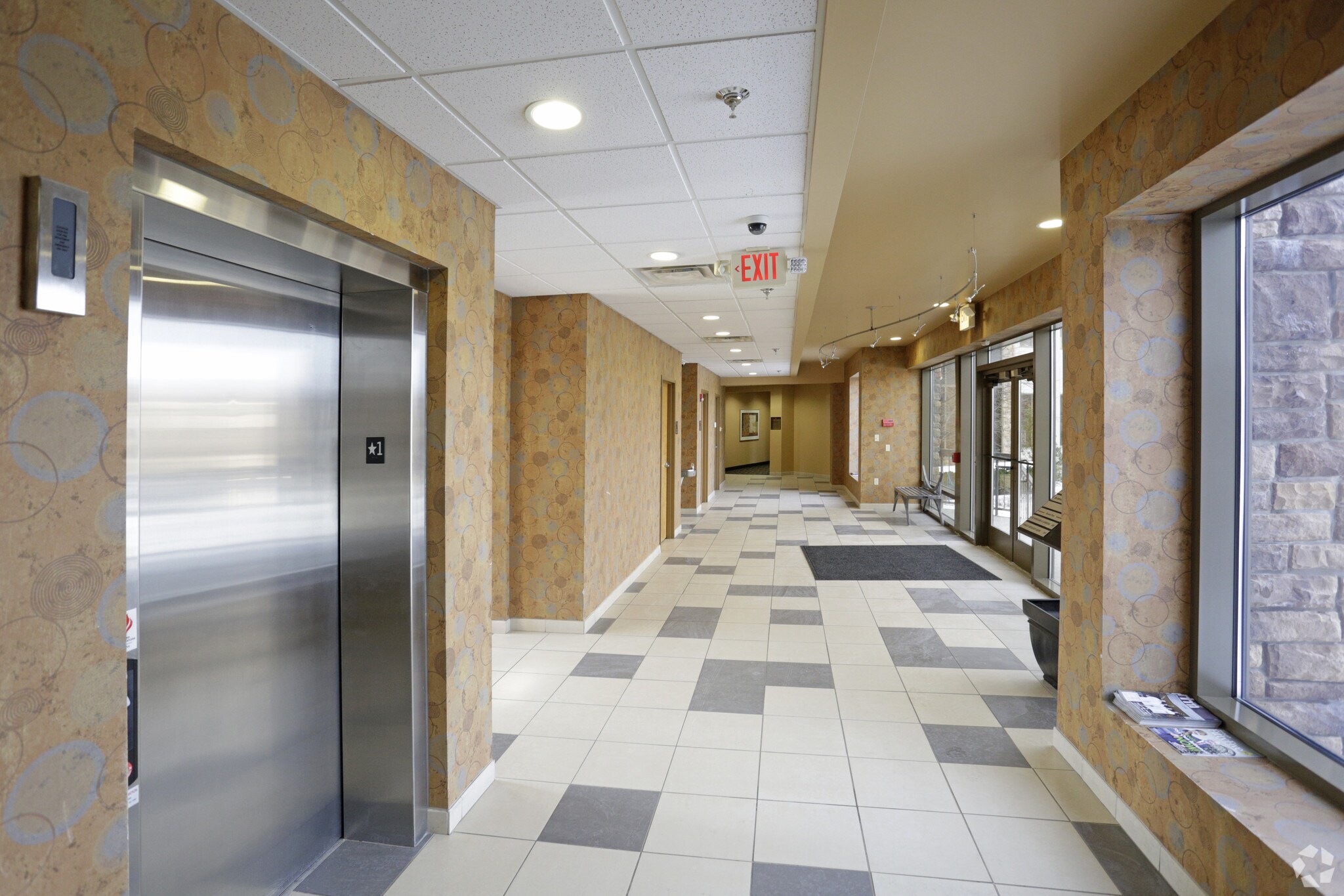 7000 Stonewood Dr, Wexford, PA à vendre Hall d’entrée- Image 1 de 3