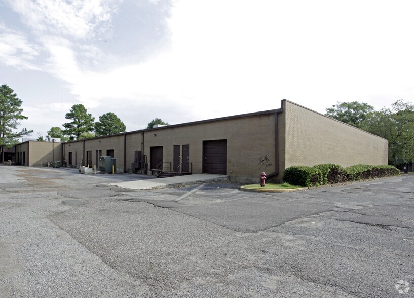 2977-3001 Vanguard Dr, Memphis, TN for lease - Building Photo - Image 2 of 2