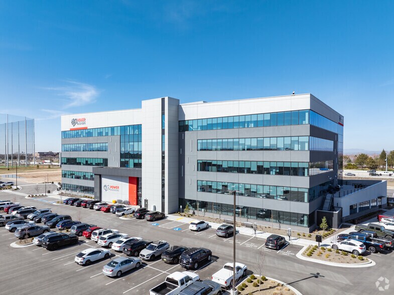 1032 S Silverstone Way, Meridian, ID à louer - Photo du bâtiment - Image 3 de 7