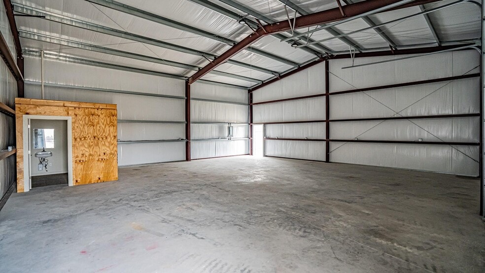 5975 Stacy Ln, Weatherford, TX for lease - Building Photo - Image 3 of 10