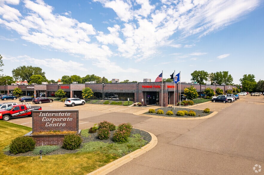 550-600 County Road D W, New Brighton, MN for lease - Building Photo - Image 2 of 6