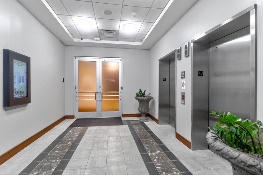 40 Calhoun St, Charleston, SC for lease - Interior Photo - Image 3 of 9