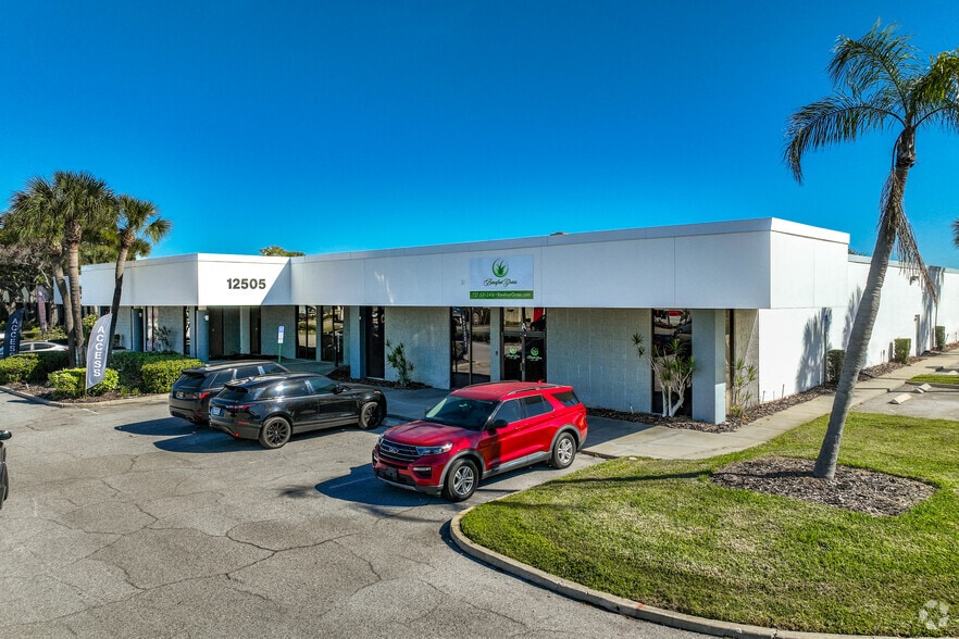12345 Starkey Rd, Largo, FL for lease - Building Photo - Image 2 of 9