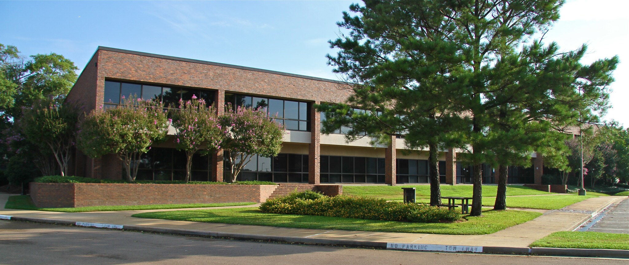 1080 River Oaks Dr, Flowood, MS for lease Primary Photo- Image 1 of 22