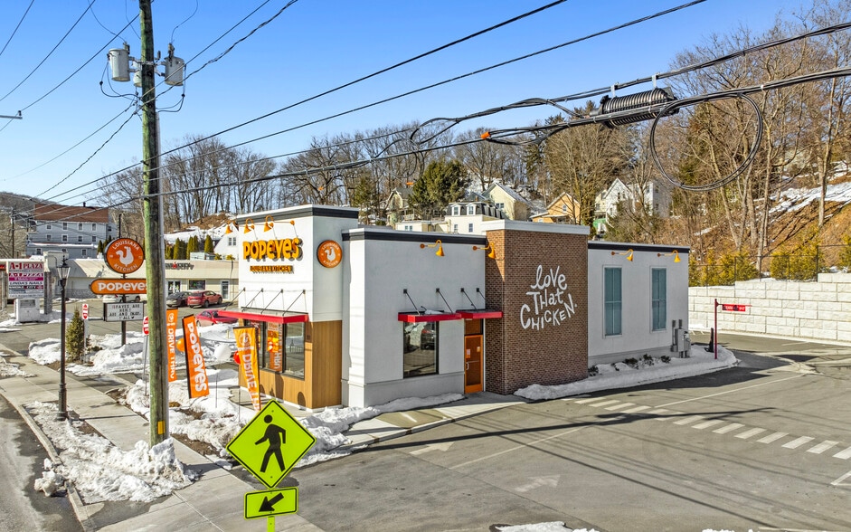 111 Rubber Ave, Naugatuck, CT for sale - Building Photo - Image 2 of 4