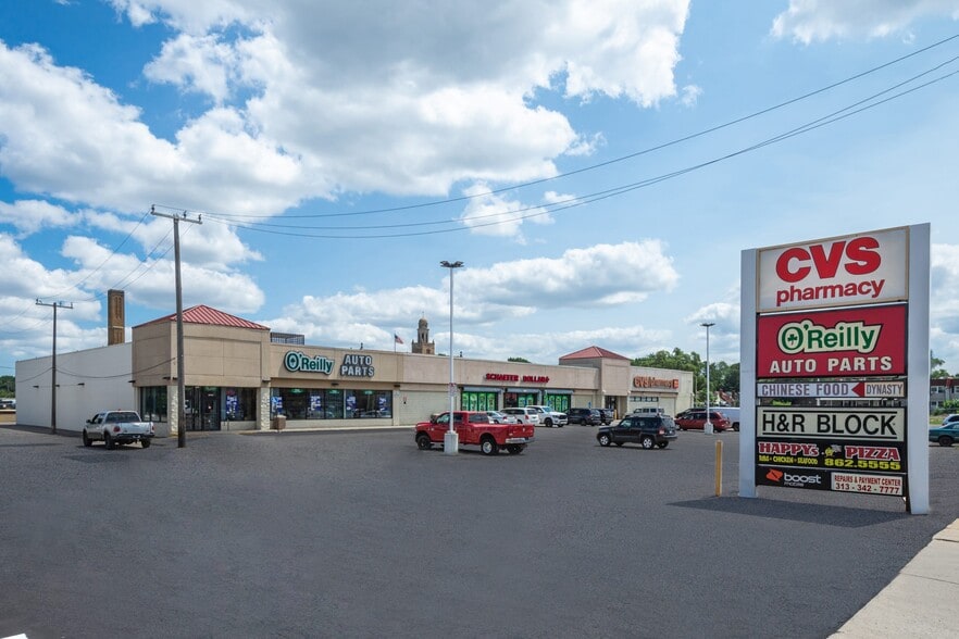 16800-16830 Schaefer Hwy, Detroit, MI for lease - Building Photo - Image 2 of 8