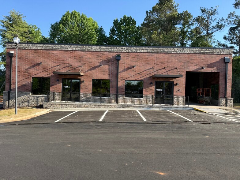 11281 Highway 92, Woodstock, GA à louer - Photo du bâtiment - Image 3 de 9