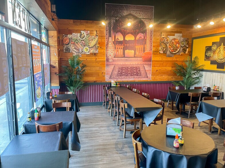 36645-36693 Van Dyke Ave, Sterling Heights, MI for sale - Building Photo - Image 2 of 15