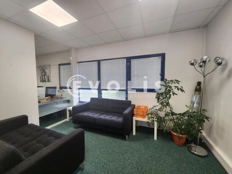 Bureau dans Bron à louer - Photo intérieure - Image 3 de 20