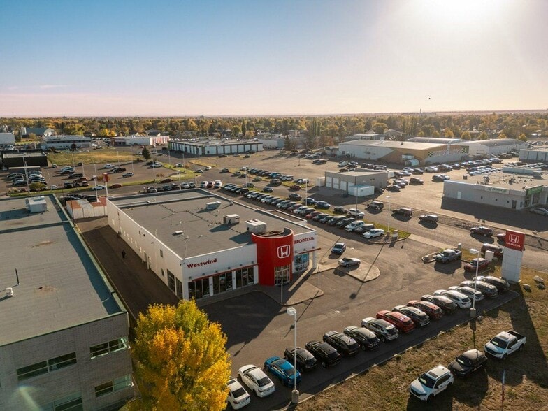3405 2 Av S, Lethbridge, AB à louer - Photo du bâtiment - Image 2 de 3