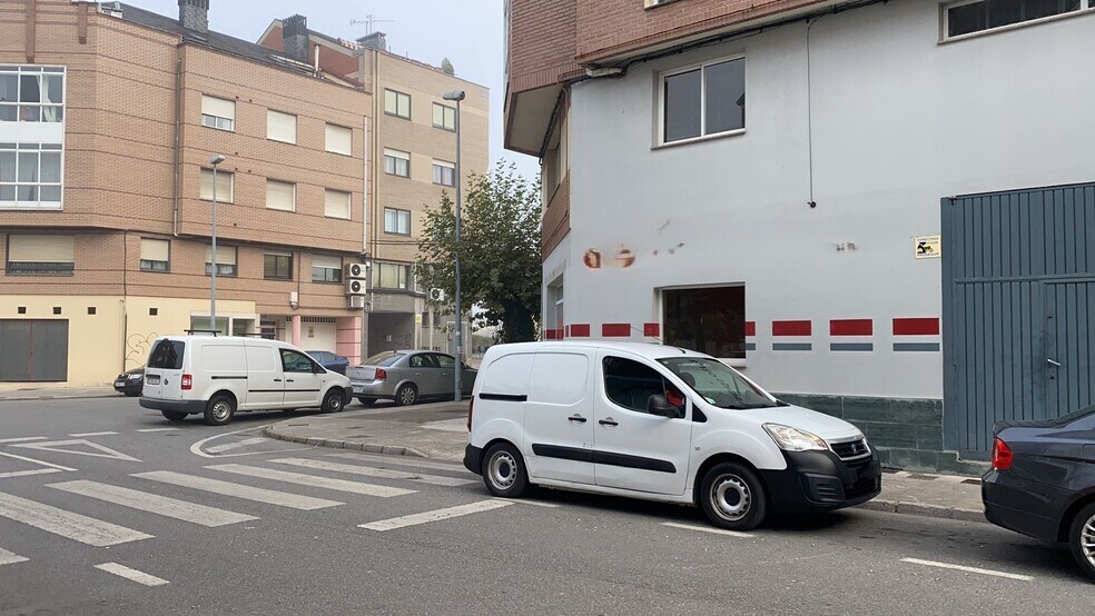Retail in Ponferrada for sale - Building Photo - Image 1 of 24