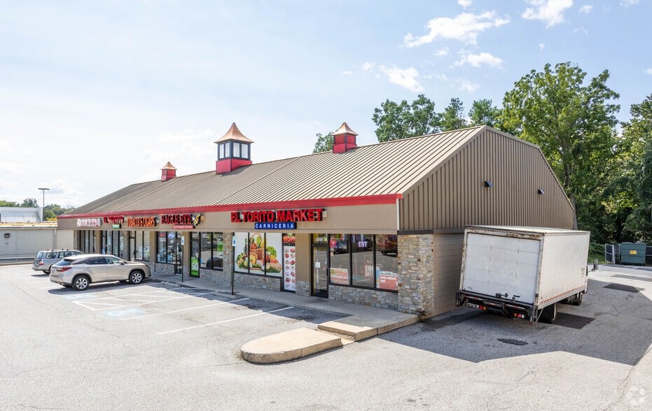 11718 Reisterstown Rd, Reisterstown, MD for lease - Primary Photo - Image 1 of 17