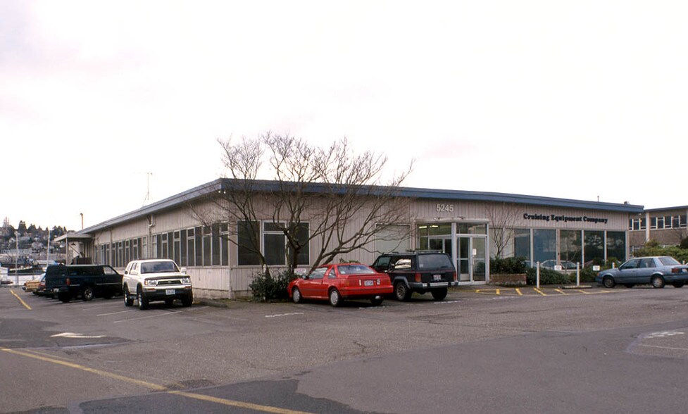 5245 Shilshole Ave NW, Seattle, WA à louer - Photo du bâtiment - Image 2 de 3