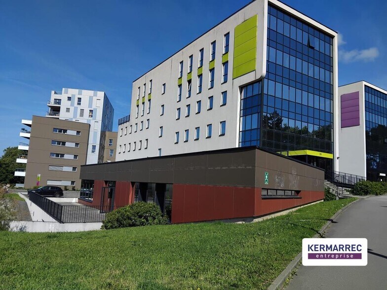 Office in Rennes for lease - Building Photo - Image 1 of 6