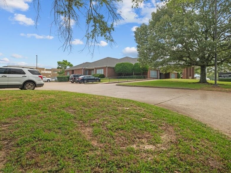 123 Medical Dr, Palestine, TX à vendre - Photo du bâtiment - Image 3 de 28