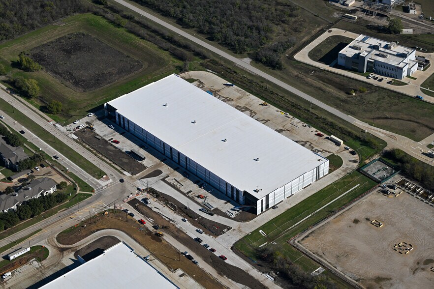 4601 Dr. MLK Jr. Dr, Arlington, TX for lease - Building Photo - Image 2 of 21