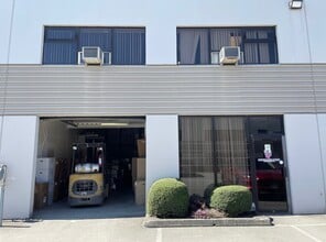 13060 80 Av, Surrey, BC à louer Photo du bâtiment- Image 1 de 1