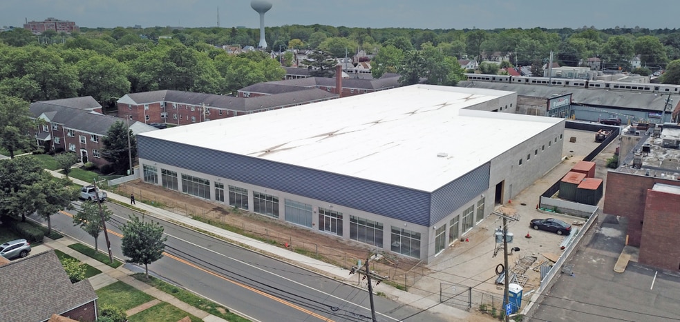 435 1st St, Mineola, NY for lease - Building Photo - Image 1 of 2