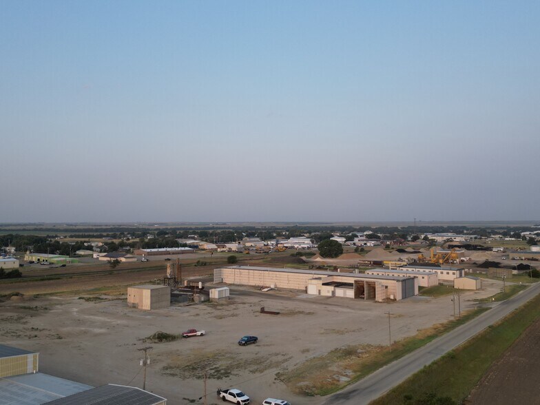 2500 E 9th St, Hays, KS à vendre - Photo du bâtiment - Image 2 de 31