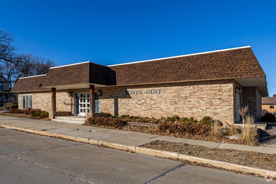 600 2nd St NW, Austin, MN for lease - Primary Photo - Image 1 of 10