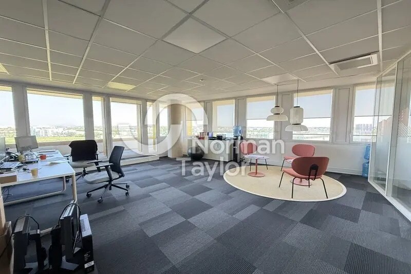 Office in Montpellier for lease - Building Photo - Image 1 of 10