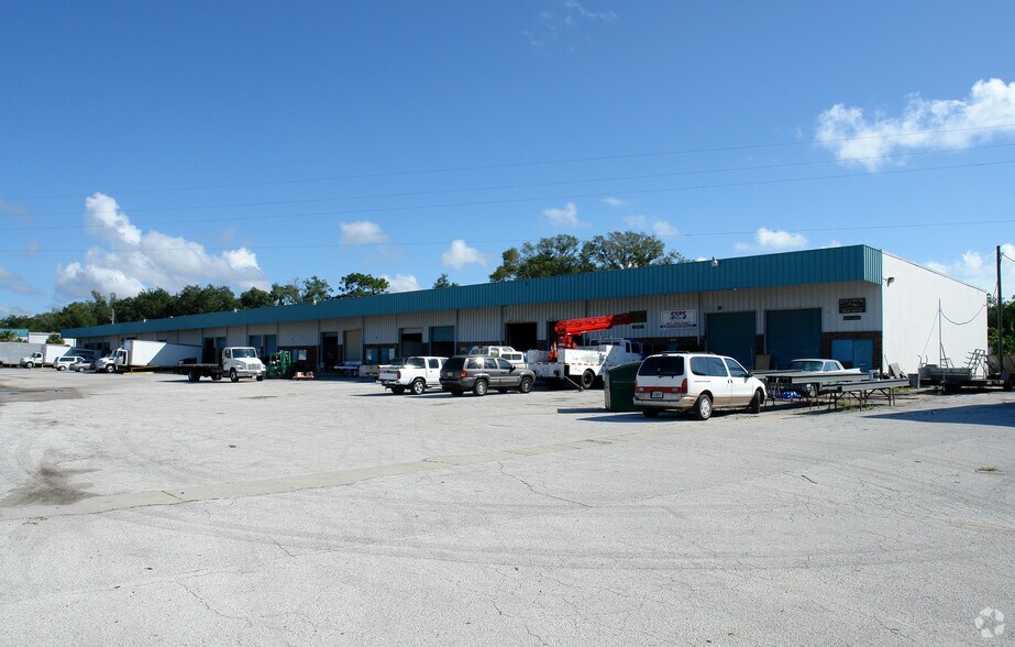 6127-6157 Cyril Ave, Orlando, FL à louer - Photo du bâtiment - Image 3 de 14