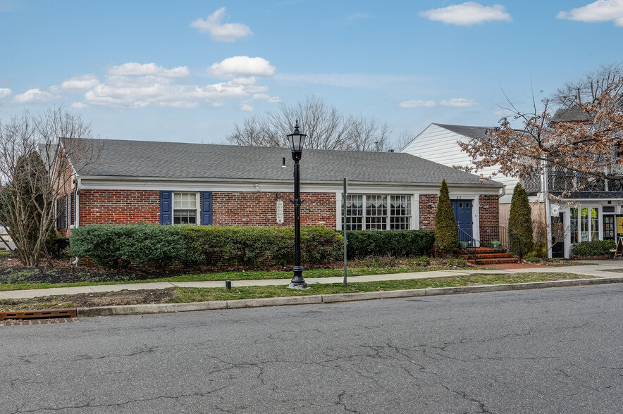 44 Tanner St, Haddonfield, NJ à vendre - Photo du bâtiment - Image 1 de 57