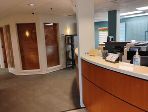 5150 E Yale Cir, Denver, CO à louer Photo intérieure- Image 2 de 13