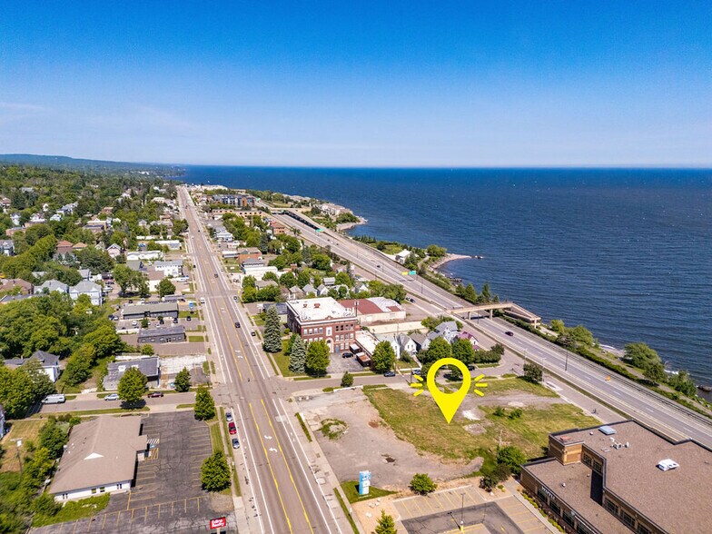 1530 London Rd, Duluth, MN à vendre - Photo du bâtiment - Image 2 de 11