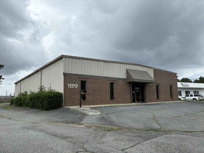 Plus de détails pour 181 Woodfield Dr, Macon, GA - Industriel à louer