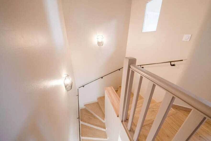 Flex in Carpentras for sale - Interior Photo - Image 2 of 12