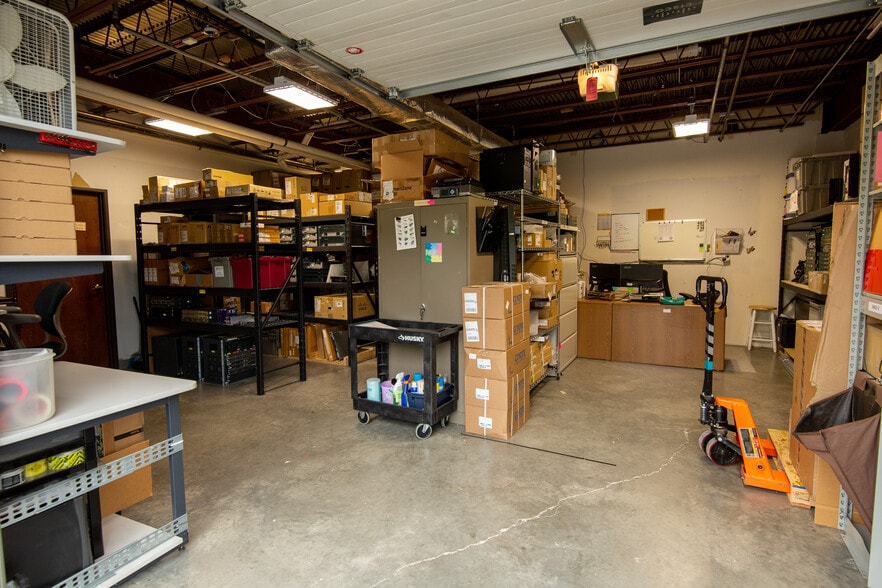 4003 Out Look Dr, Hurricane, WV for sale - Building Photo - Image 2 of 61