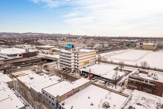 8710 Av du Parc, Montréal, QC - Aerial  map view