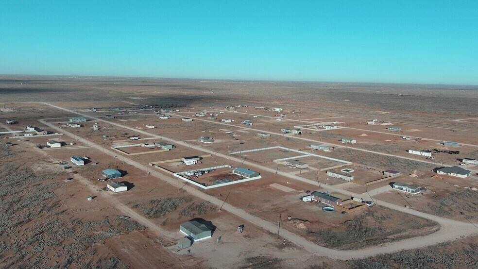 2033 Agua Dulce Dr, Stanton, TX à vendre - Photo du bâtiment - Image 3 de 8