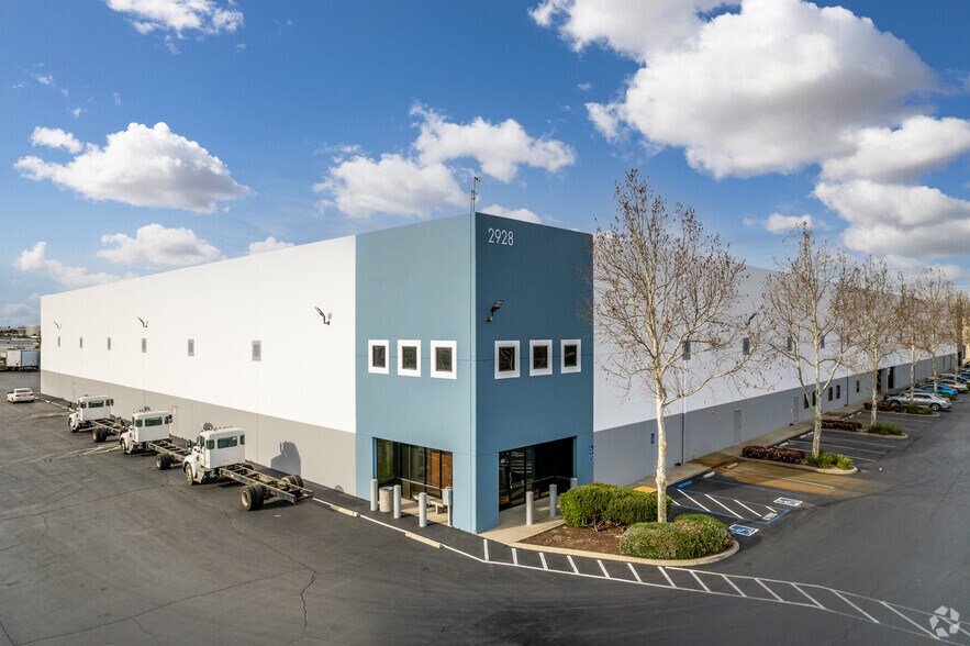 2920 Ramco Ct, West Sacramento, CA à louer - Photo principale - Image 2 de 4