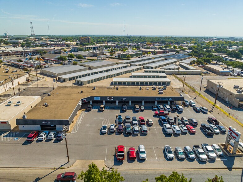 1101 Richland Dr, Waco, TX for lease - Building Photo - Image 2 of 2